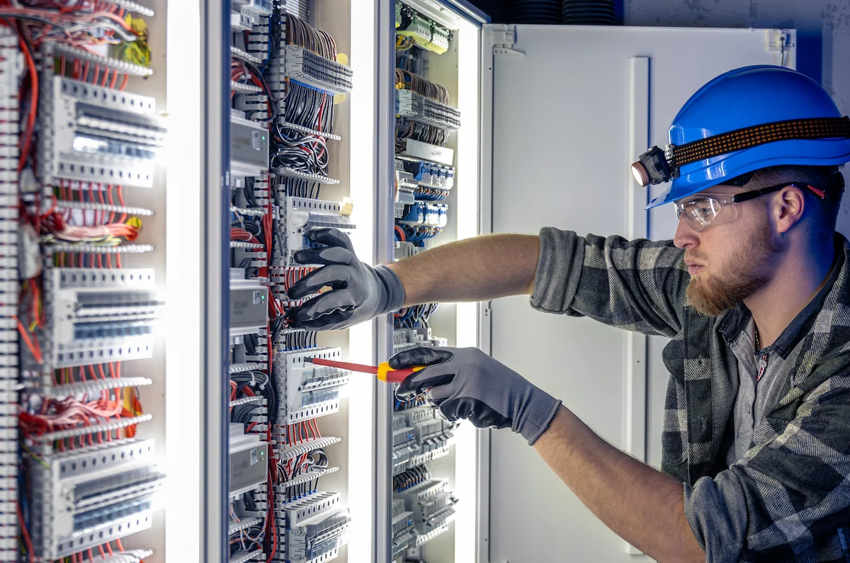 Licensed Commercial Electrician. Reliable Industrial Electrician. Electrical Installation Services
